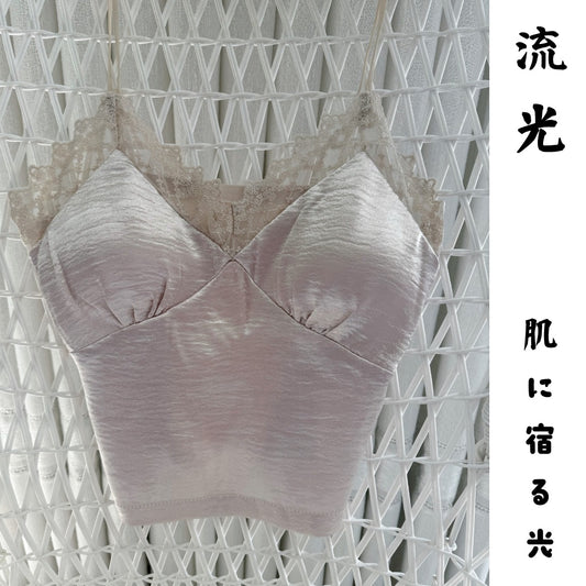 【FIORA】魅せるレイヤード レースと艶で、素肌を美しく 艶めくシルエット