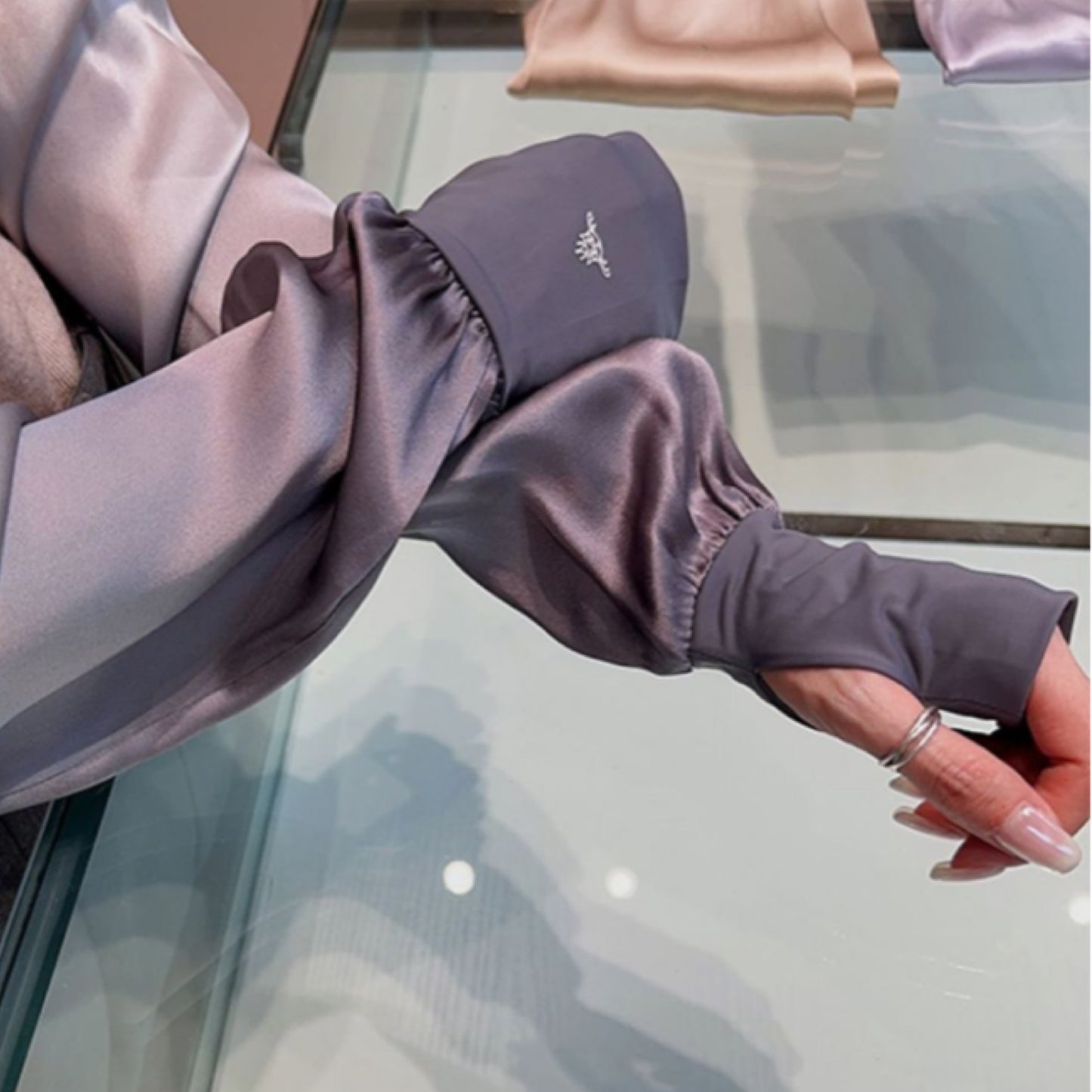 グラデーションアームカバー