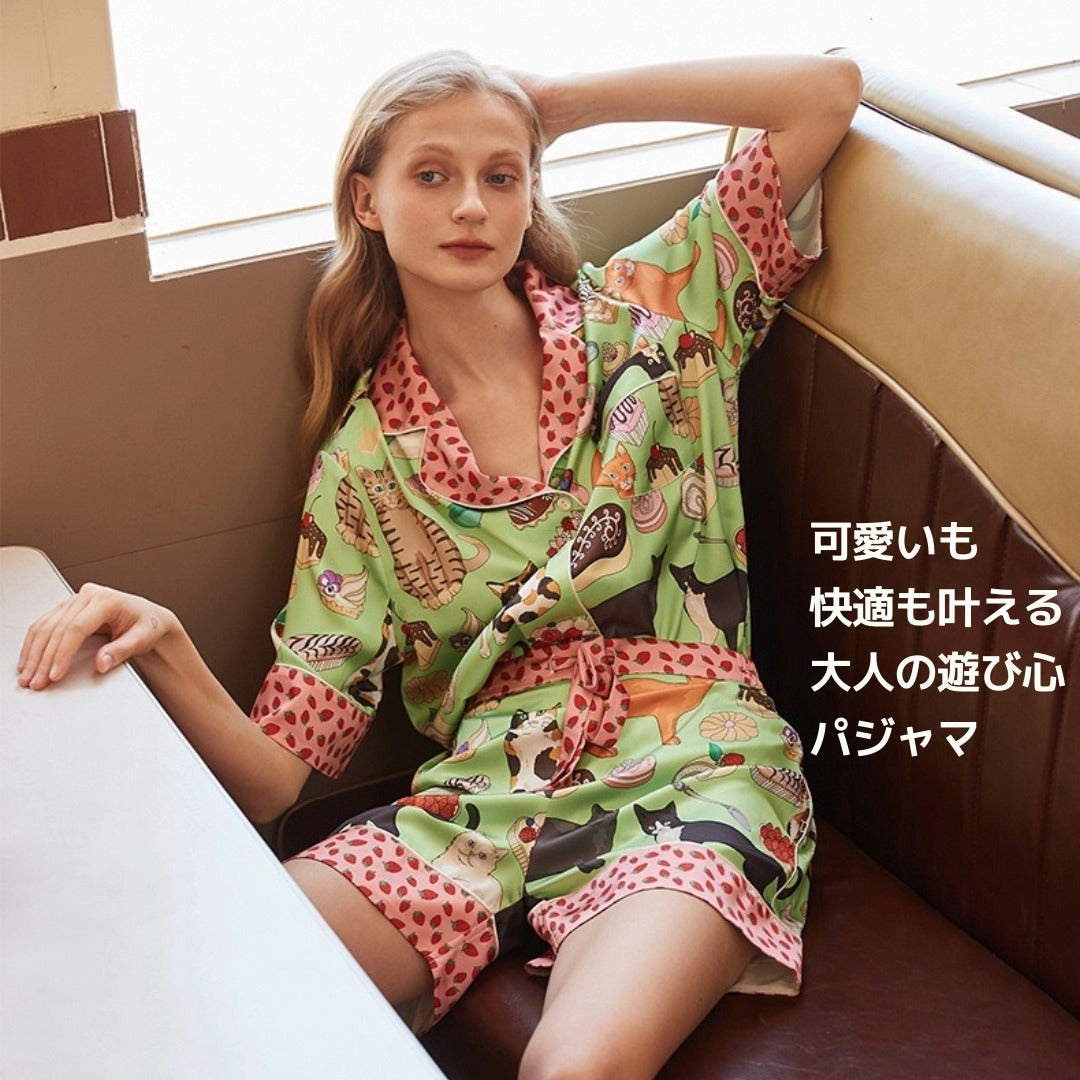 2026新作　 🌻アイスシルク　ライトグリーン   猫＆スイーツ柄　襟イチゴ柄　  半袖 　半ズボン パジャマ ルームウェア