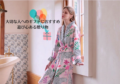 【先行発売開始】2025秋冬新作 🎃ホットシルク　ガウン　バスローブ　裏地ベロア　白ヒョウ パジャマ ルームウェア