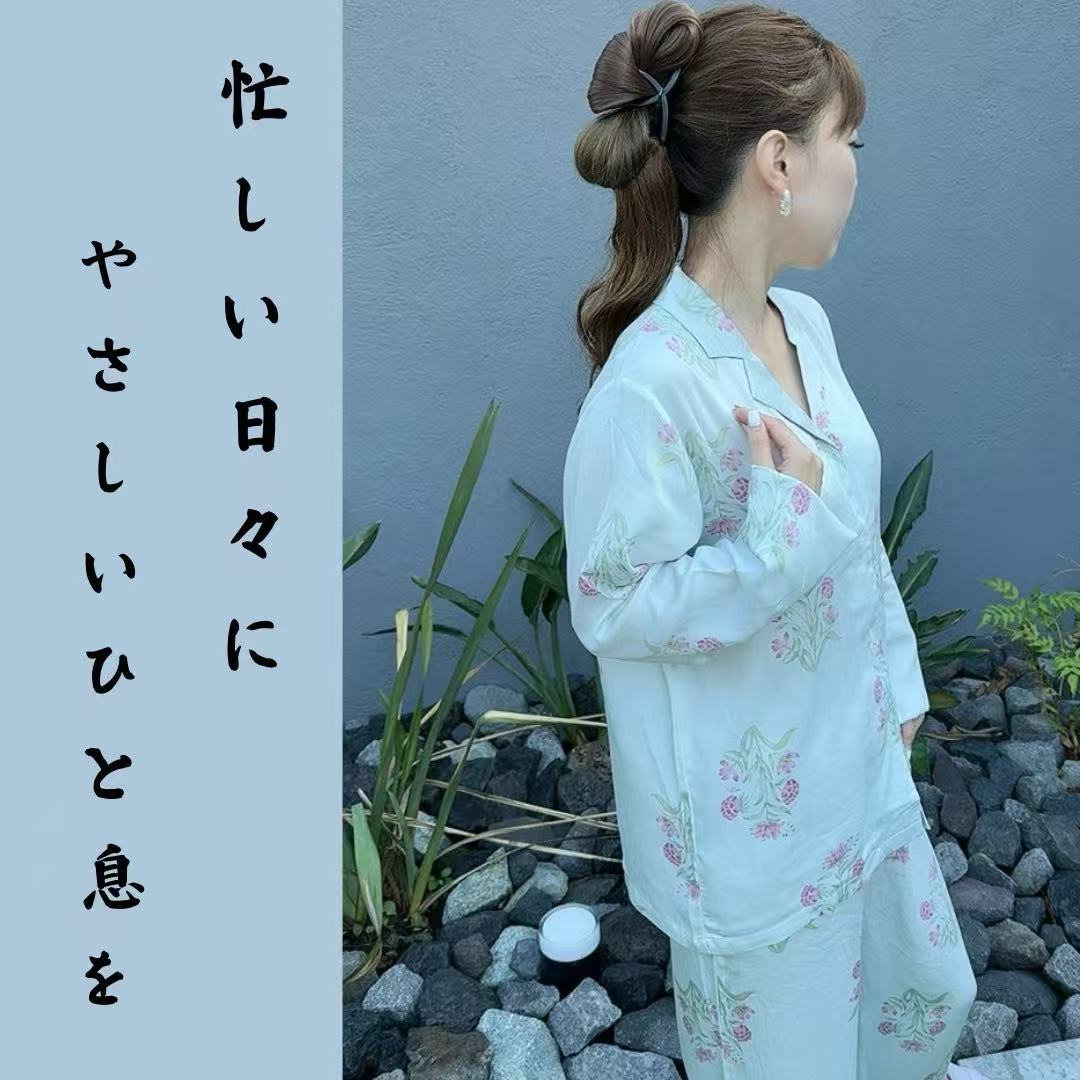 綿サテン　【日本製】ライトグリーン　ピンクのバラ柄　長袖 長ズボン パジャマ ルームウェア