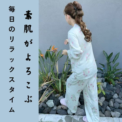 綿サテン　【日本製】ライトグリーン　ピンクのバラ柄　長袖 長ズボン パジャマ ルームウェア