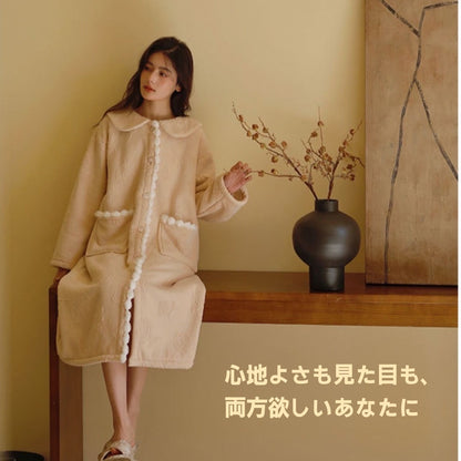【秋冬物発売開始！！】2025 冬新作❄️日本製❤️モコモコルームウェア　ベージュ　バラ　羽織り　ワンピーススタイル