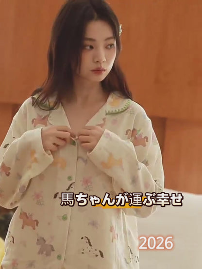 WダブルガーゼW【日本製】　多彩馬　馬年の🐎　　2026元旦新作　2026年（馬年）のスタートに、幸運いっぱいの馬柄パジャマを。可愛いお馬ちゃんが好運を運んでくれるラッキーアイテム　